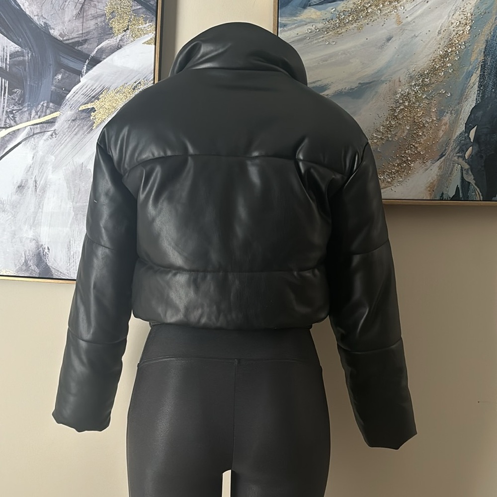 Aqua Women’s Faux Leather Short Puffer Coat size XS - Picture 7 of 8